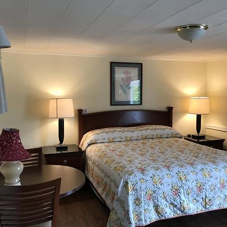 Royale Coach Motor Lodge Hampton Eksteriør billede
