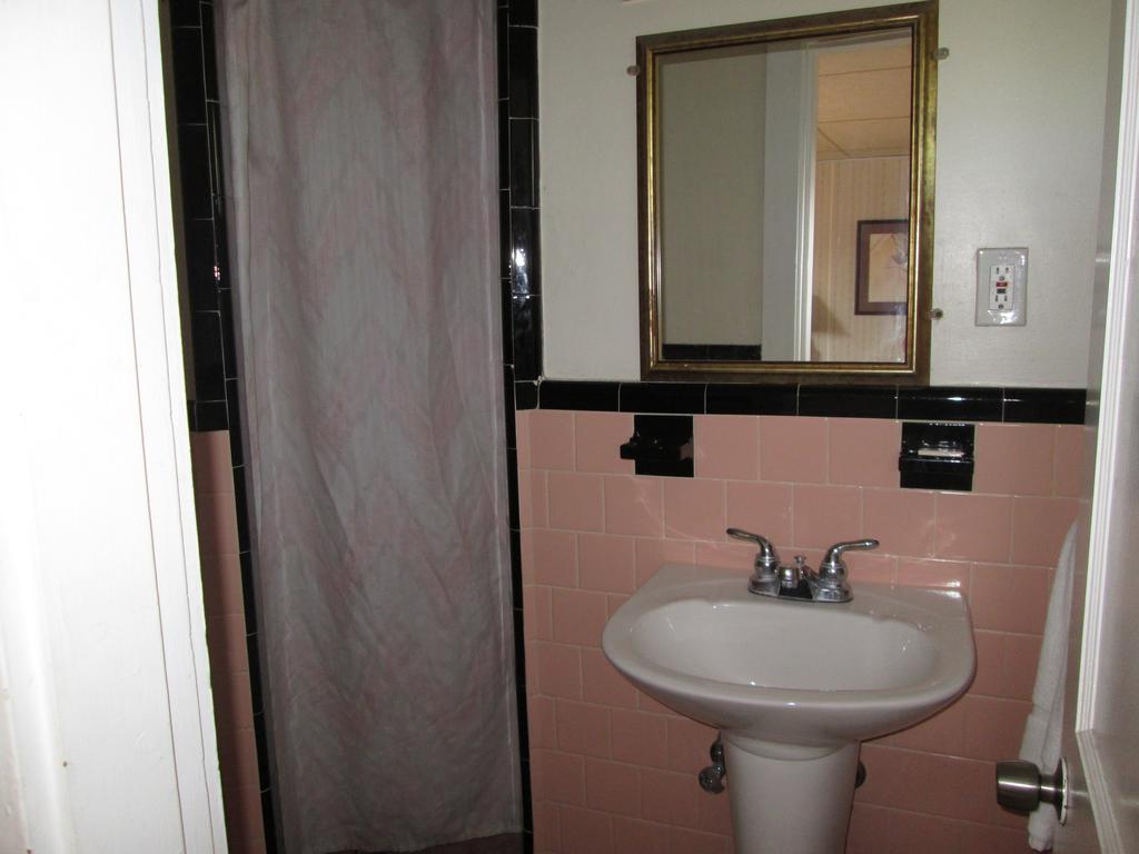 Royale Coach Motor Lodge Hampton Værelse billede